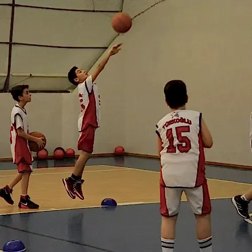 Hidayet Türkoğlu Basketbol ve Spor Okulları - Dikmen - 2. Fotoğraf